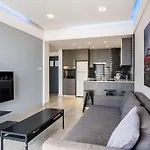 Daire Must - Finikoudes Seaview