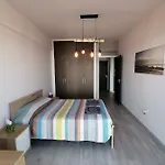 Must - Finikoudes Seaview Larnaca