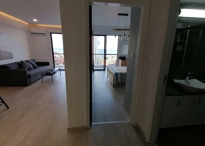 Must - Finikoudes Seaview