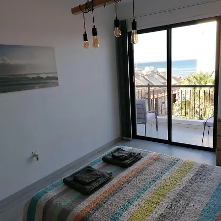 Must - Finikoudes Seaview * Ларнака