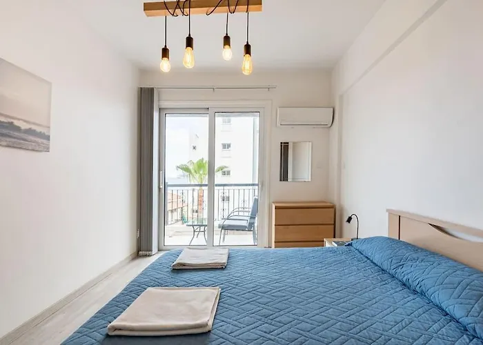 Must - Finikoudes Seaview Apartamento *