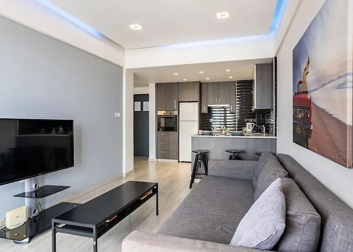 Apartamento Must - Finikoudes Seaview