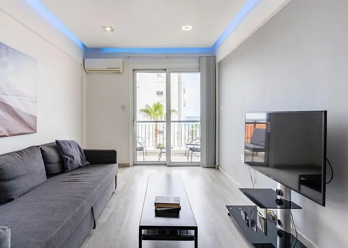 Must - Finikoudes Seaview Apartamento Lárnaca