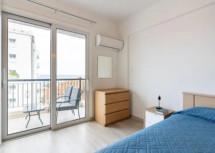 Must - Finikoudes Seaview Apartamento