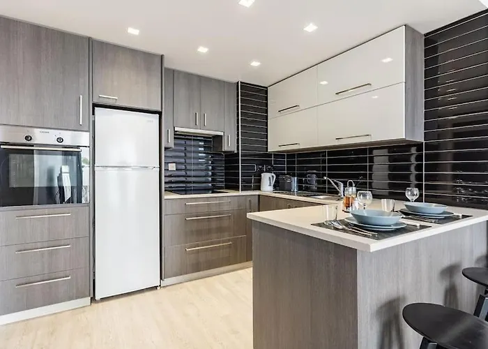 Must - Finikoudes Seaview Apartamento Lárnaca