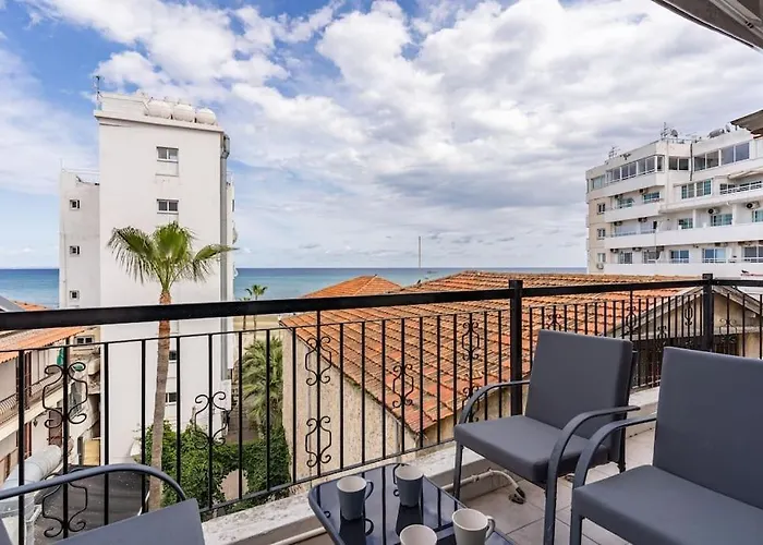 Must - Finikoudes Seaview Apartamento