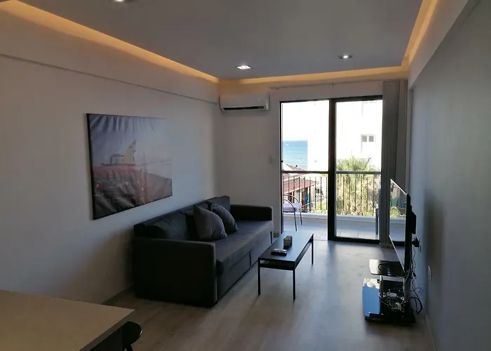 Apartamento Must - Finikoudes Seaview Lárnaca