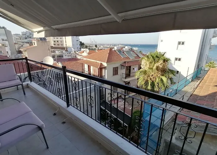 Appartement Must - Finikoudes Seaview Larnaca
