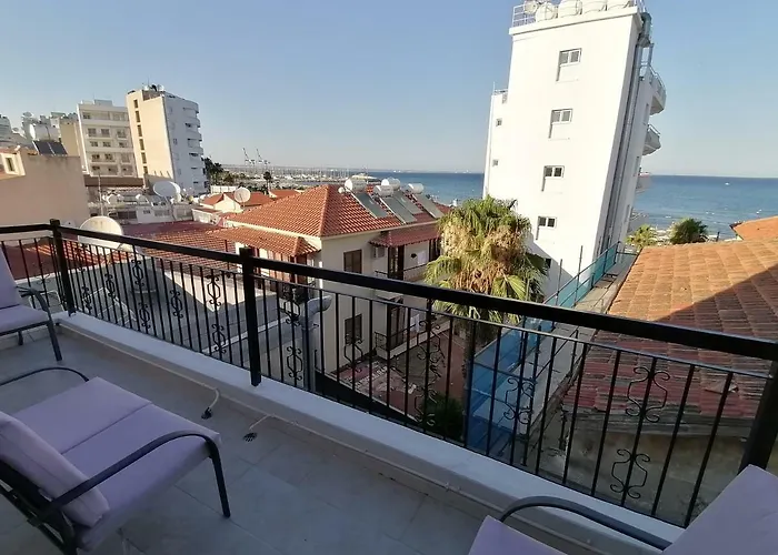 Must - Finikoudes Seaview Apartamento