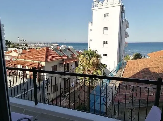 Apartamento Must - Finikoudes Seaview